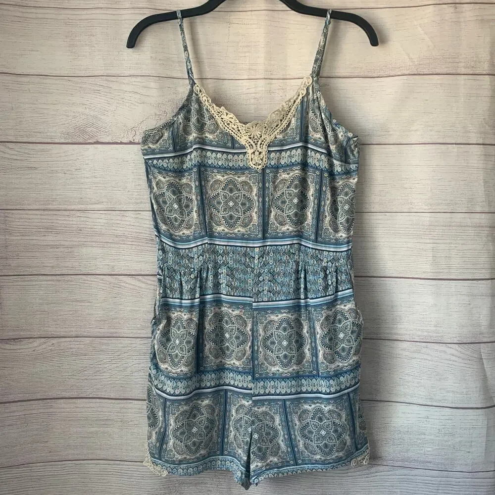Alya Blue and Cream Paisley Medallion Romper with Crochet Lace Trim Size M